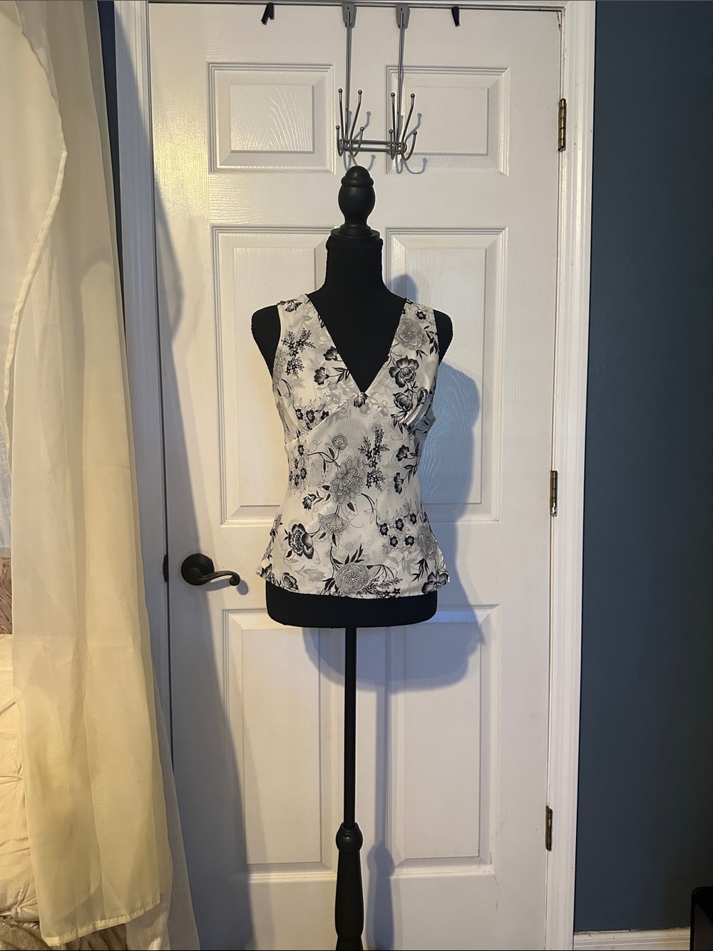 White House Black Market Black and White Floral V-Neck Camisole Top